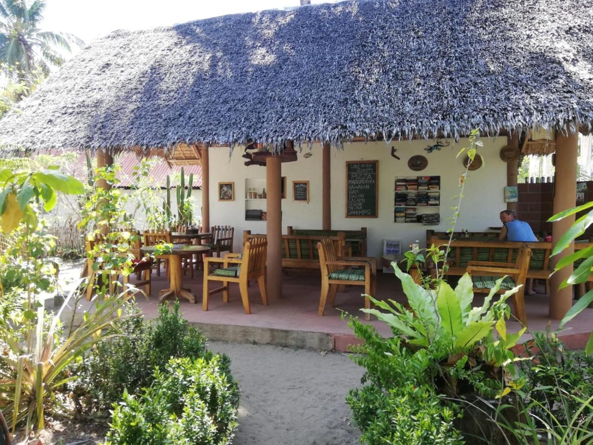 Buenaventura Beachresort Nauhang Ngoại thất bức ảnh
